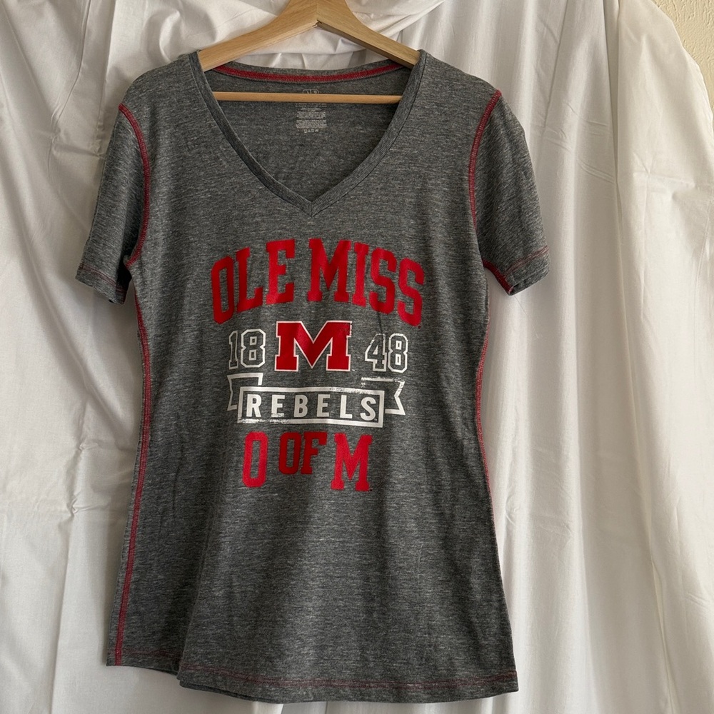 Pro Edge OLE MISS neck tee size lg
